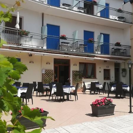 Hotel Luisa Brenzone sul Garda Exteriör bild